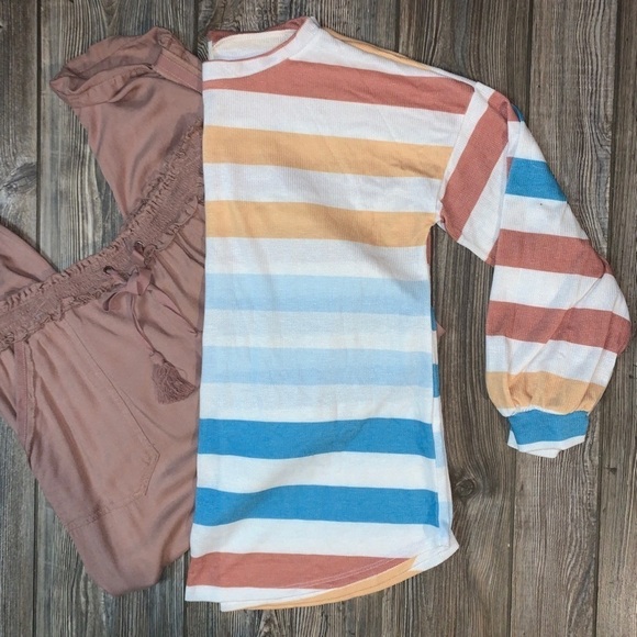 Sweaters - Striped balloon sleeve shirt